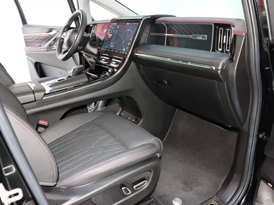 GAC Motor Trumpchi M8 2023 — фото 7