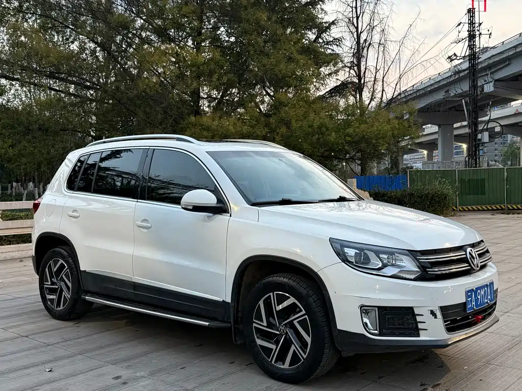 Volkswagen Tiguan 2014 — фото 3