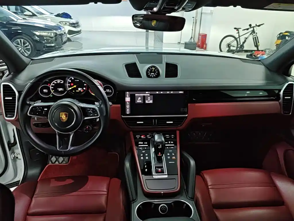 Porsche Cayenne Hybrid 2020 — фото 10