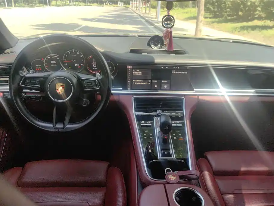 Porsche Panamera 2021 — фото 12