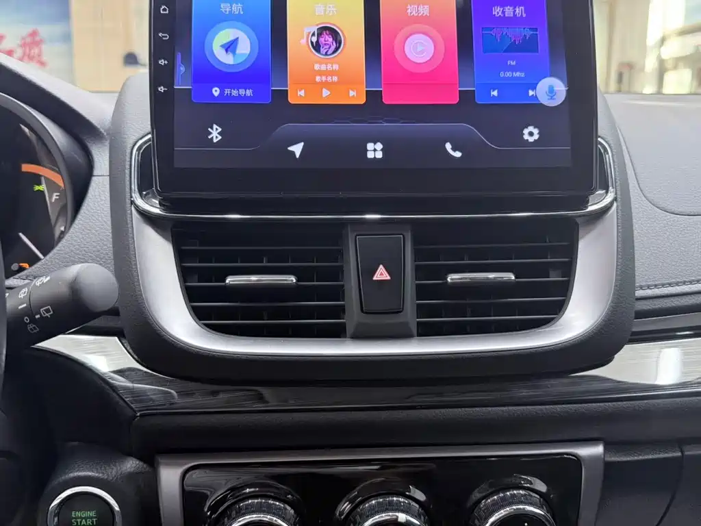 Toyota Yaris L 2022 — фото 15