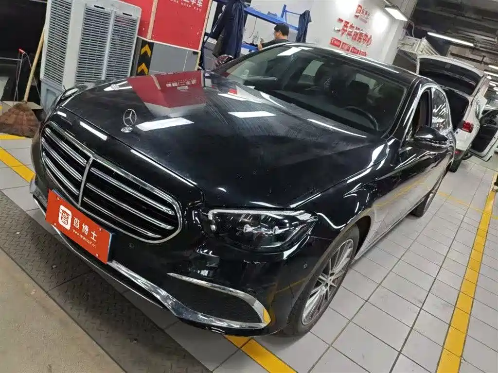 Mercedes-Benz E-Class 2022 — фото 1