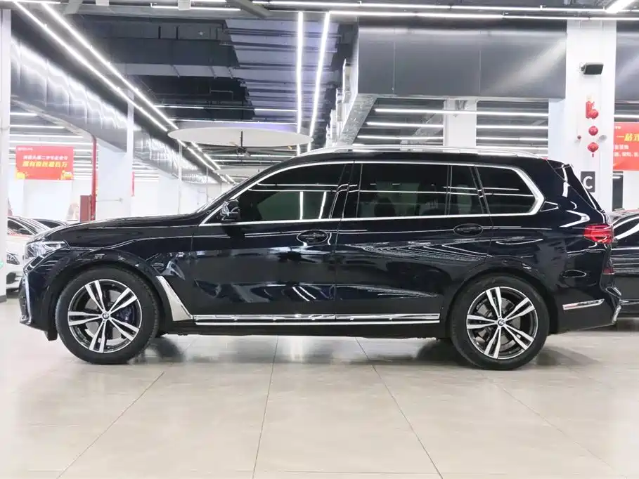 BMW X7 2022 — фото 3