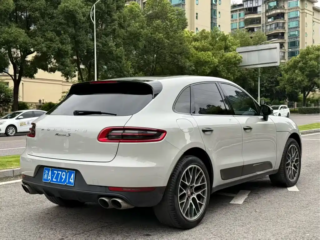 Porsche Macan 2016
