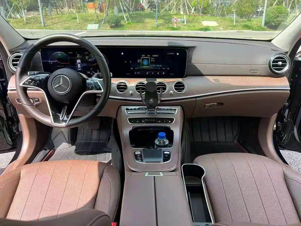 Mercedes-Benz E-Class 2023