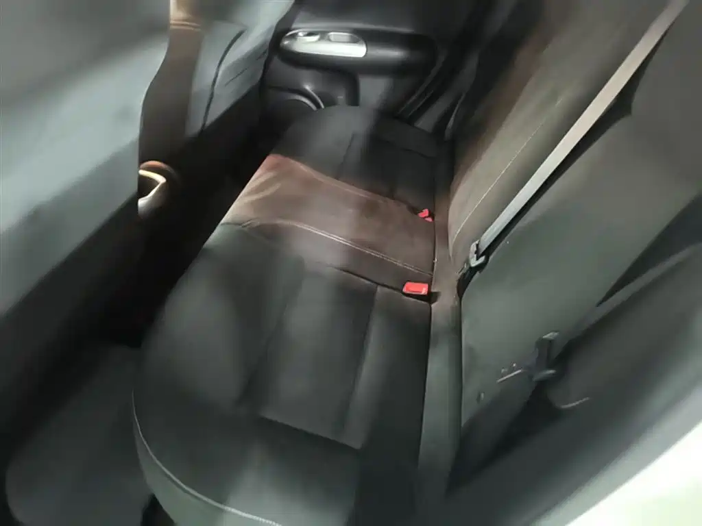 Infiniti ESQ 2019 — фото 17