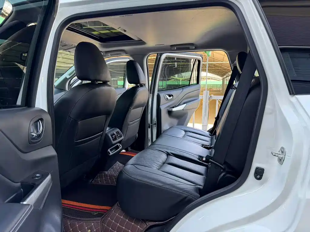 Nissan Terra 2019