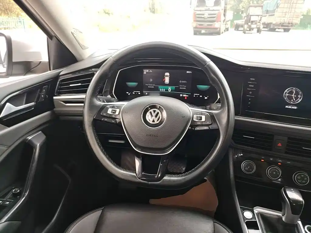 Volkswagen Sagitar 2022