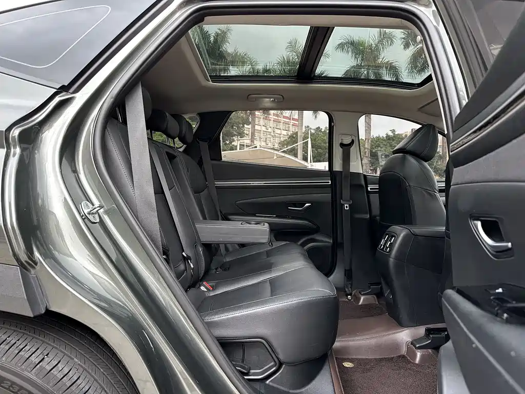 Hyundai Tucson 2023 — фото 17
