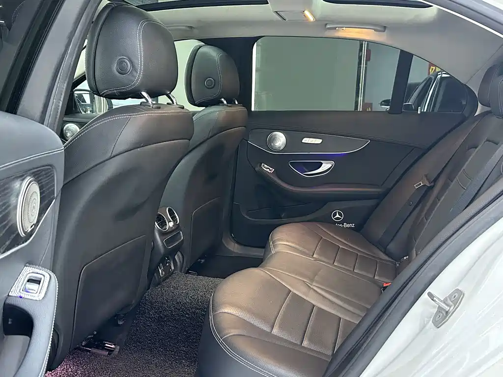 Mercedes-Benz C-Class 2022