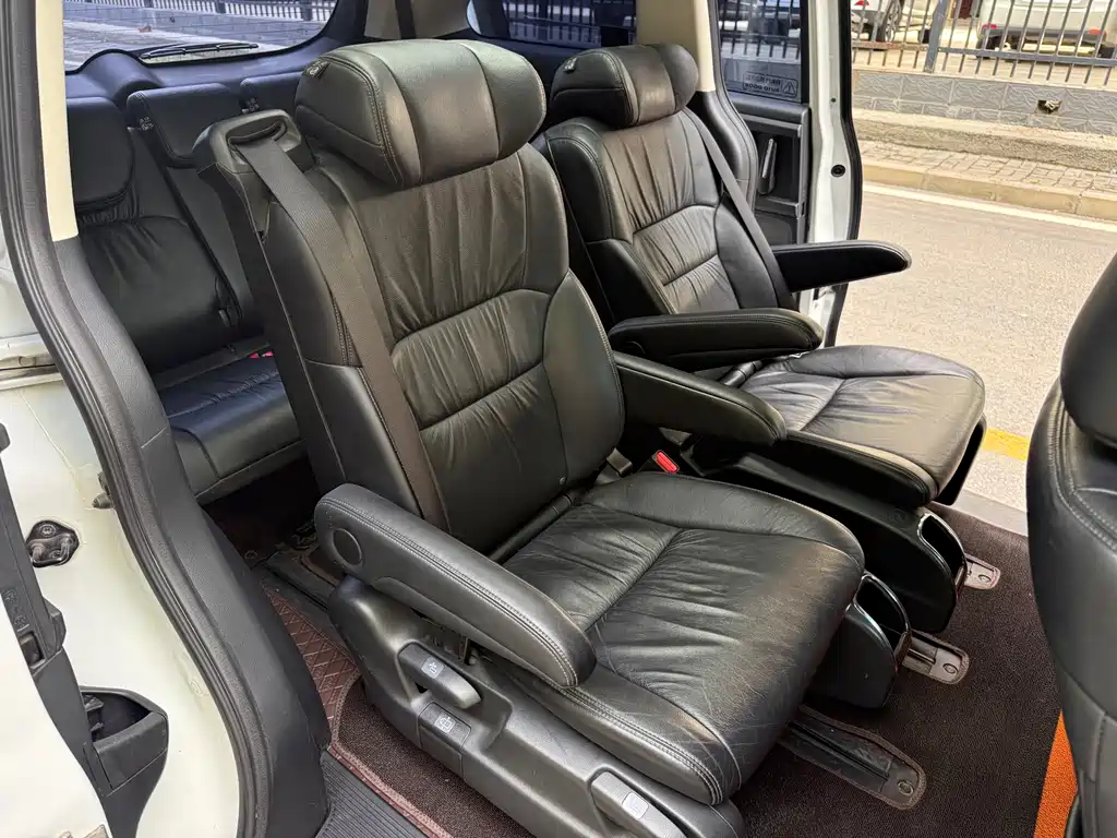 Honda Odyssey 2018 — фото 13