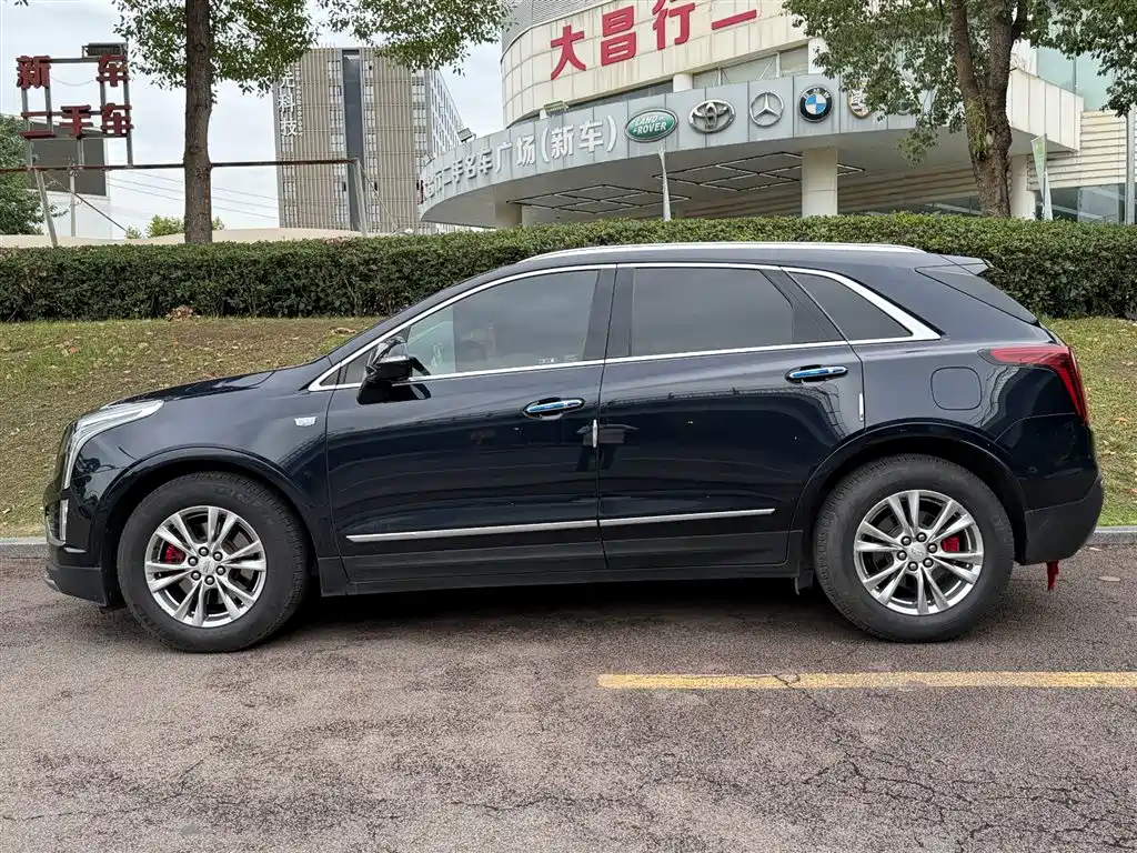 Cadillac XT5 2023 — фото 3