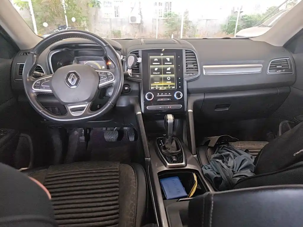 Renault Koleos 2018 — фото 10