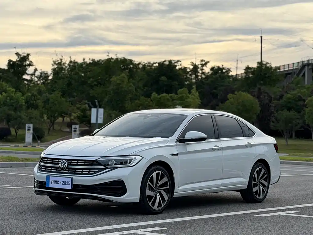 Volkswagen Sagitar 2023