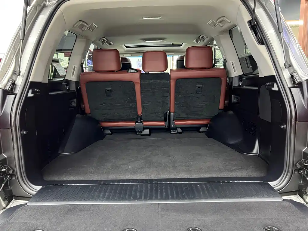 Lexus LX 2019