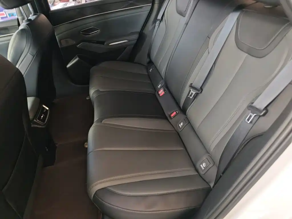 BYD Qin L 2025 — фото 13