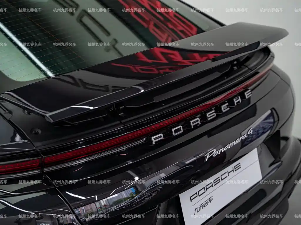 Porsche Panamera 2025 — фото 11