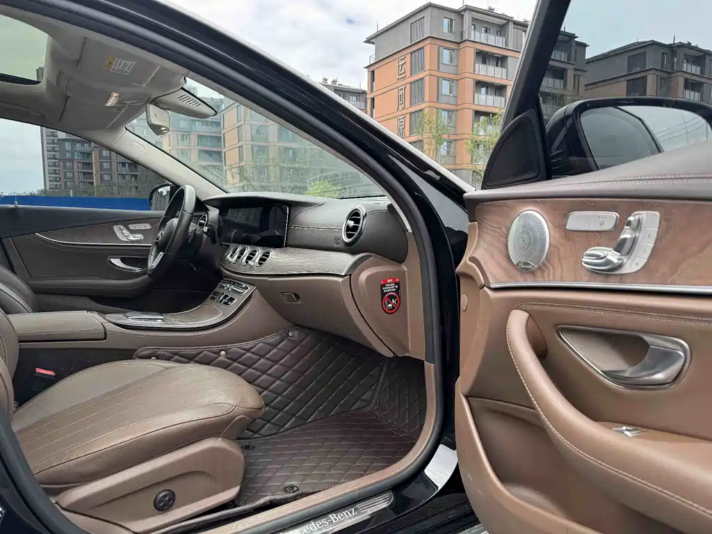 Mercedes-Benz E-Class 2019 — фото 4