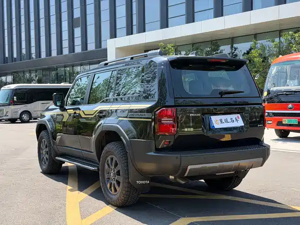 Toyota Prado 2025