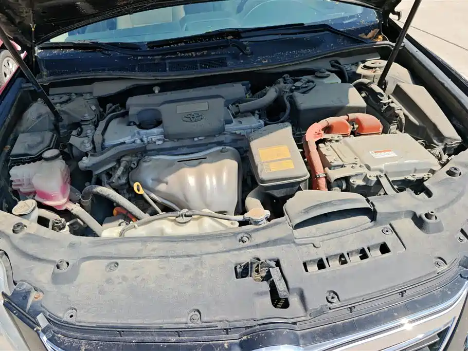 Toyota Camry 2014 — фото 10
