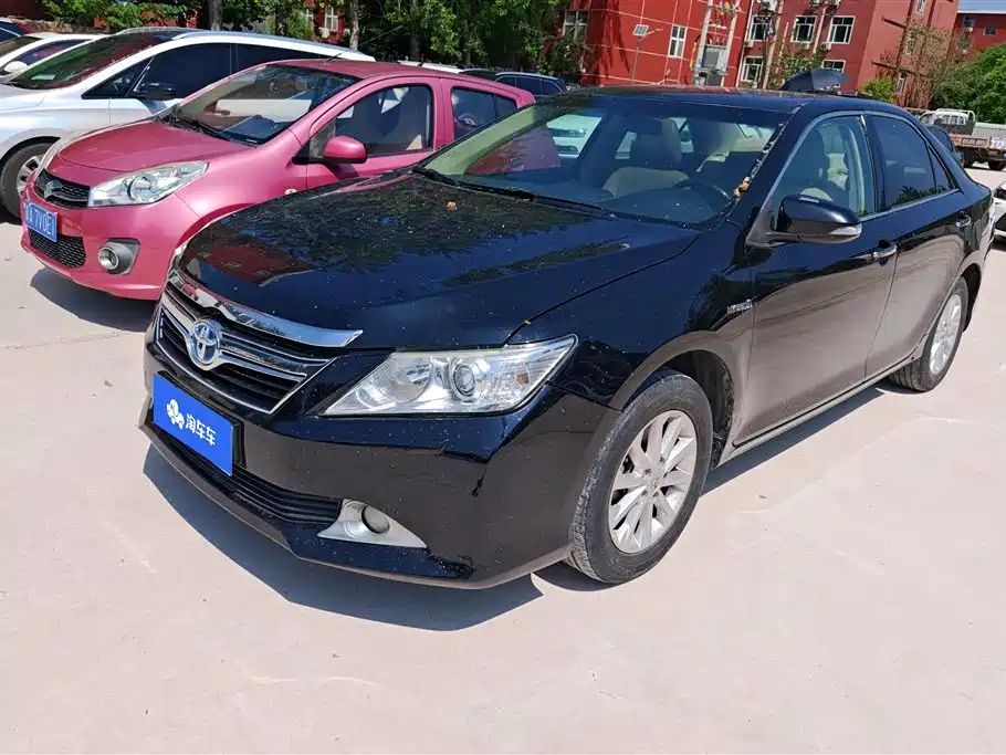 Toyota Camry 2014 — фото 1