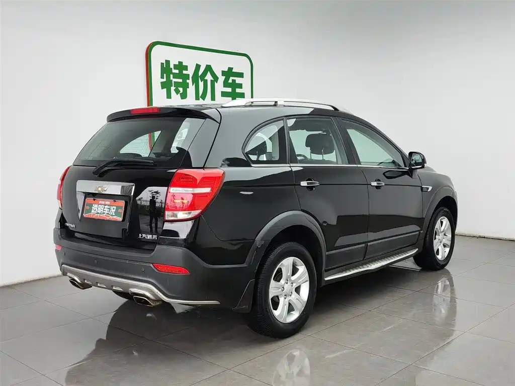 Chevrolet Captiva 2017 — фото 2