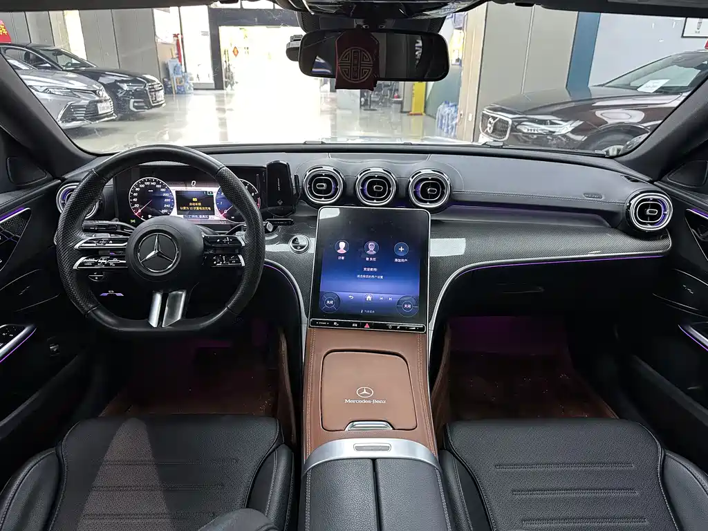 Mercedes-Benz C-Class 2023 — фото 8