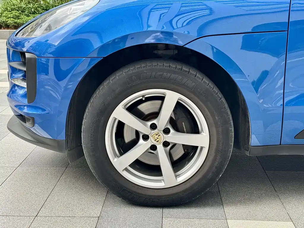 Porsche Macan 2021 — фото 13