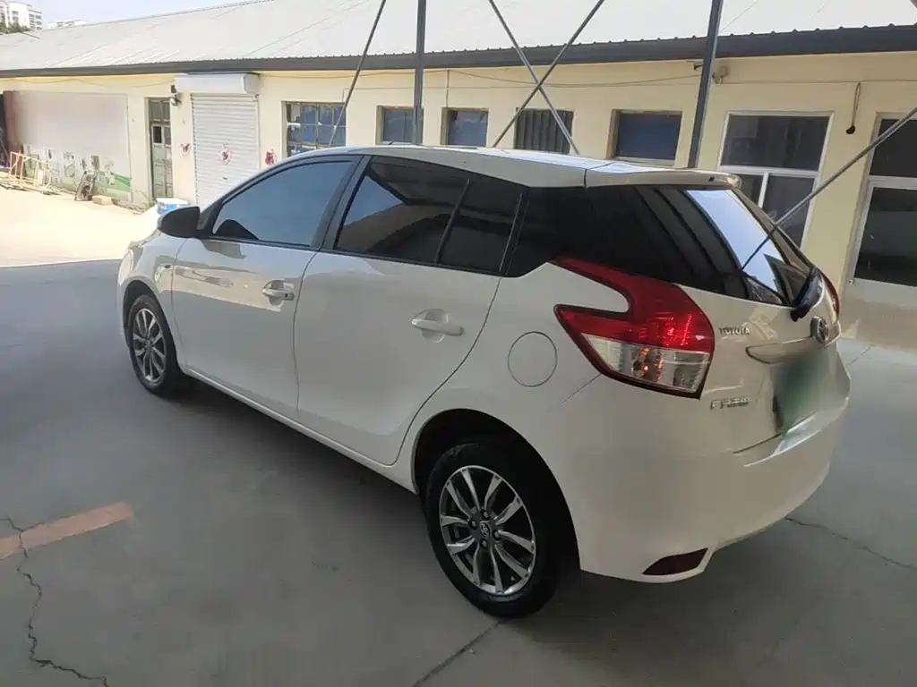 Toyota Yaris L 2016