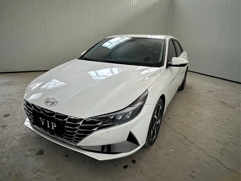 Hyundai Elantra 2023