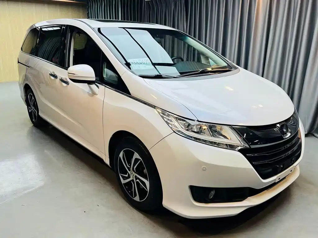 Honda Odyssey 2015 — фото 3