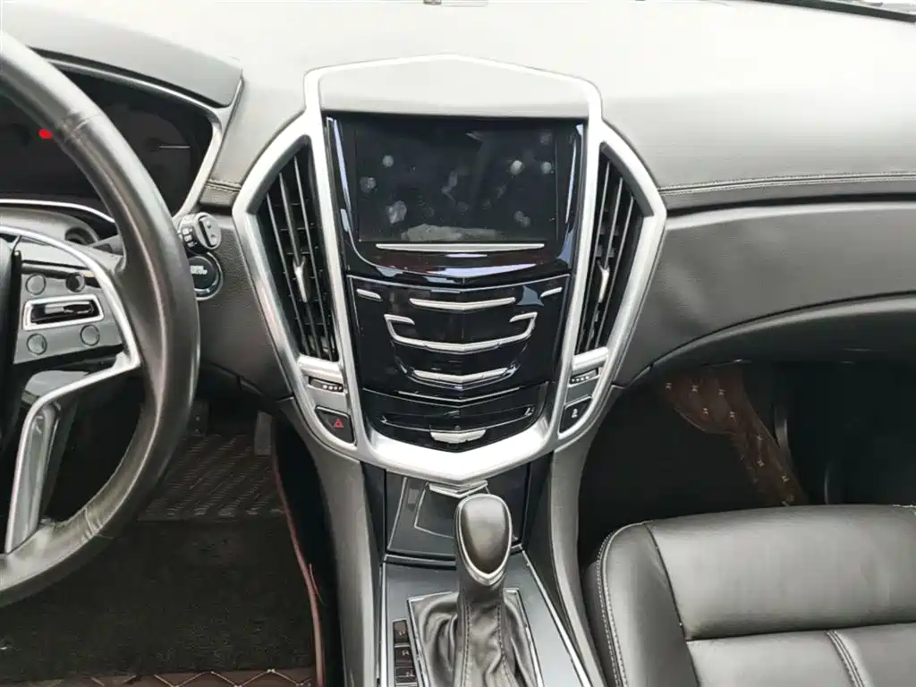 Cadillac SRX 2015 — фото 13