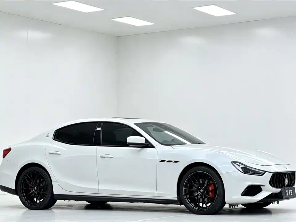 Maserati Ghibli 2016 — фото 3