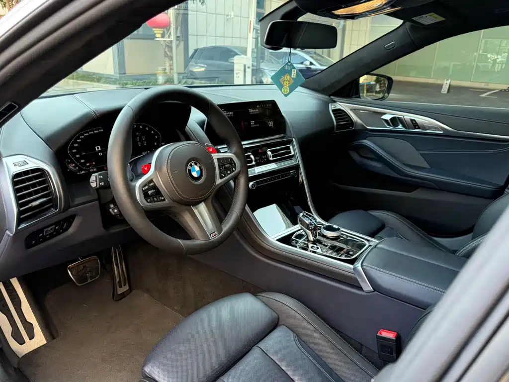 BMW 8 Series 2022 — фото 6