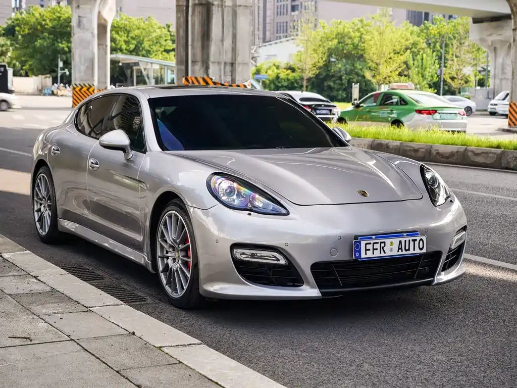Porsche Panamera 2012 — фото 16