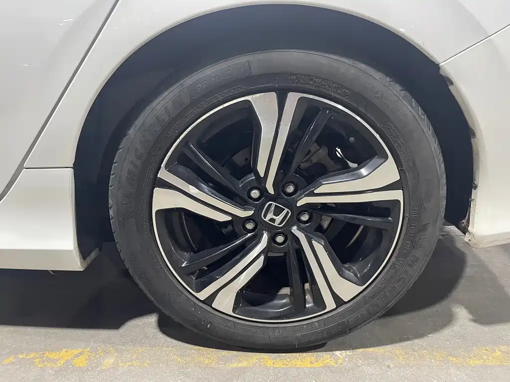 Honda Civic 2018 — фото 10