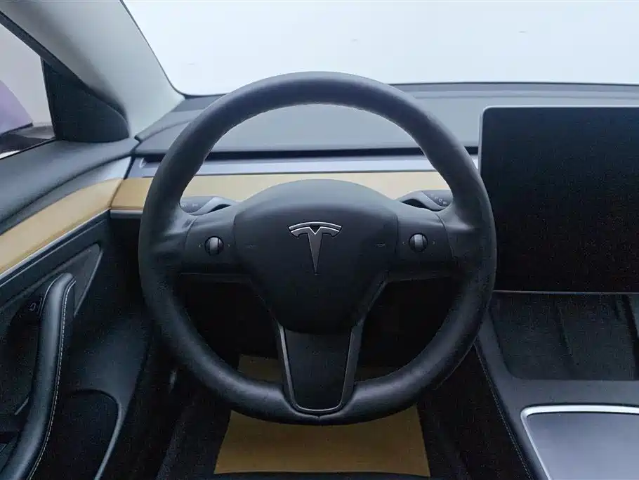Tesla Model 3 2022 — фото 15
