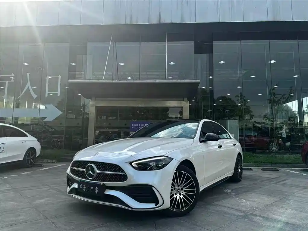 Mercedes-Benz C-Class 2024 — фото 1