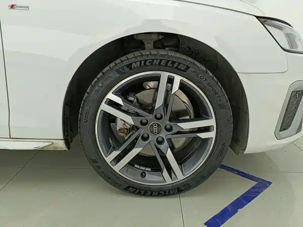 Audi A4L 2023