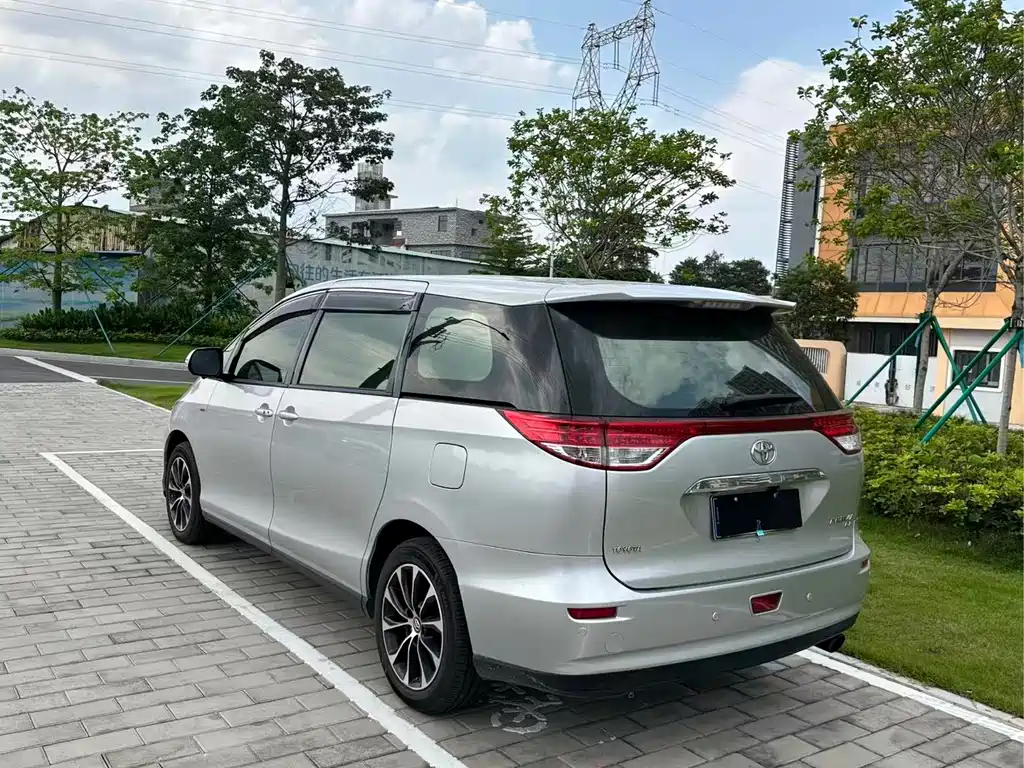 Toyota Previa 2013