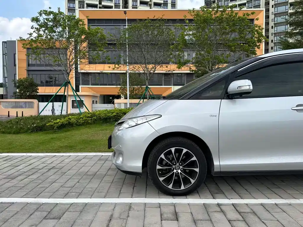 Toyota Previa 2013