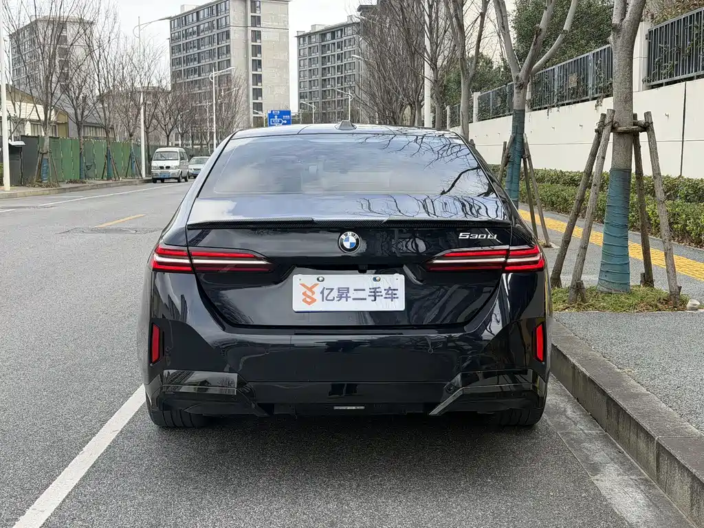 BMW 5 Series 2024