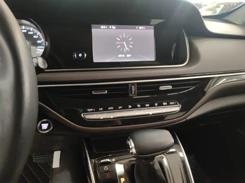 GAC Motor Trumpchi M6 2020 — фото 10