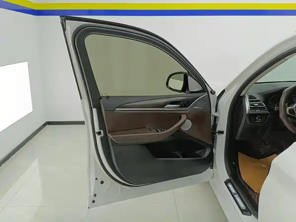 BMW X3 2021