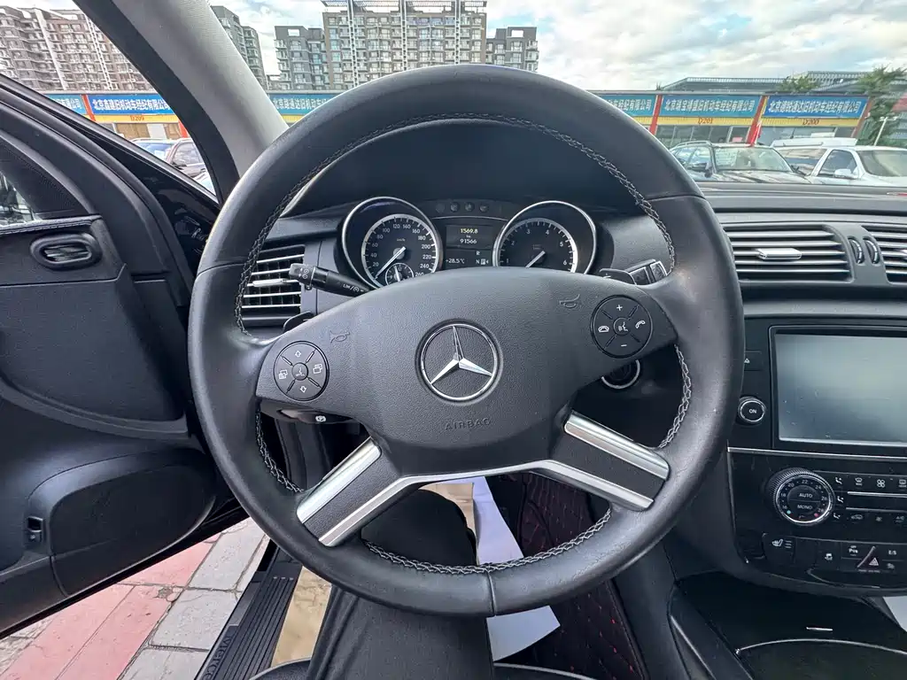 Mercedes-Benz R-Class 2015 — фото 7