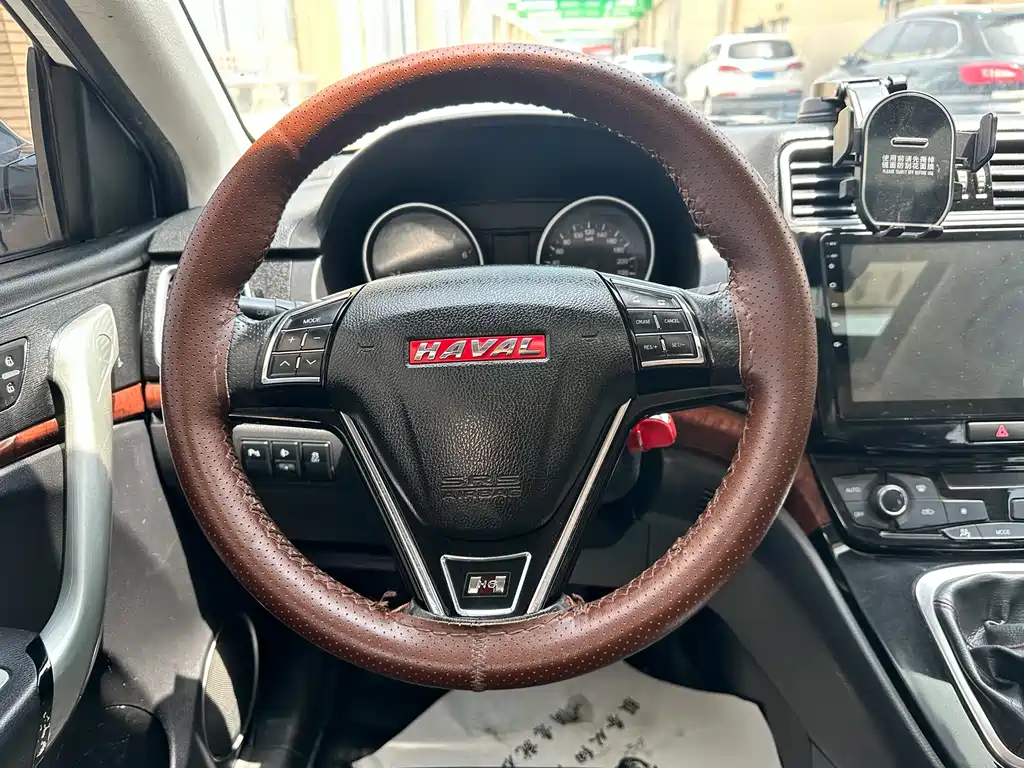 Haval H6 2015 — фото 11