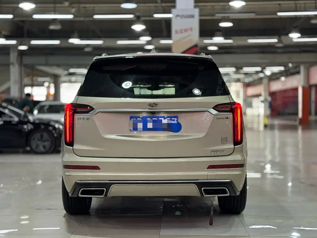 Cadillac XT6 2021 — фото 4