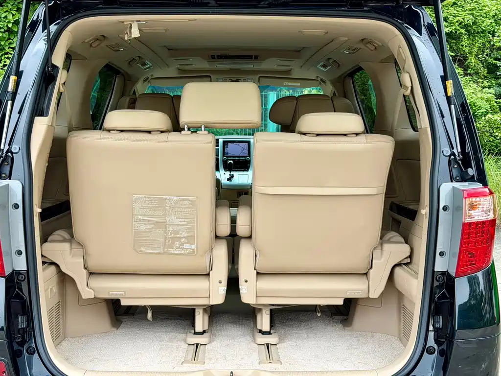 Toyota Alphard 2012 — фото 26