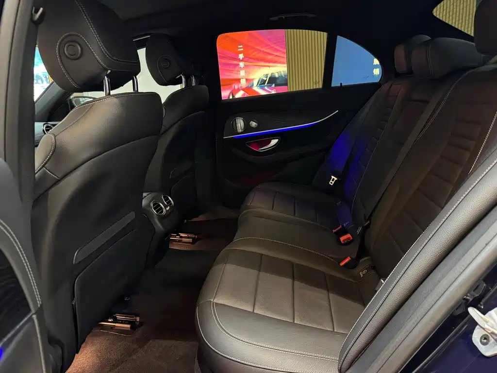 Mercedes-Benz E-Class 2021 — фото 12