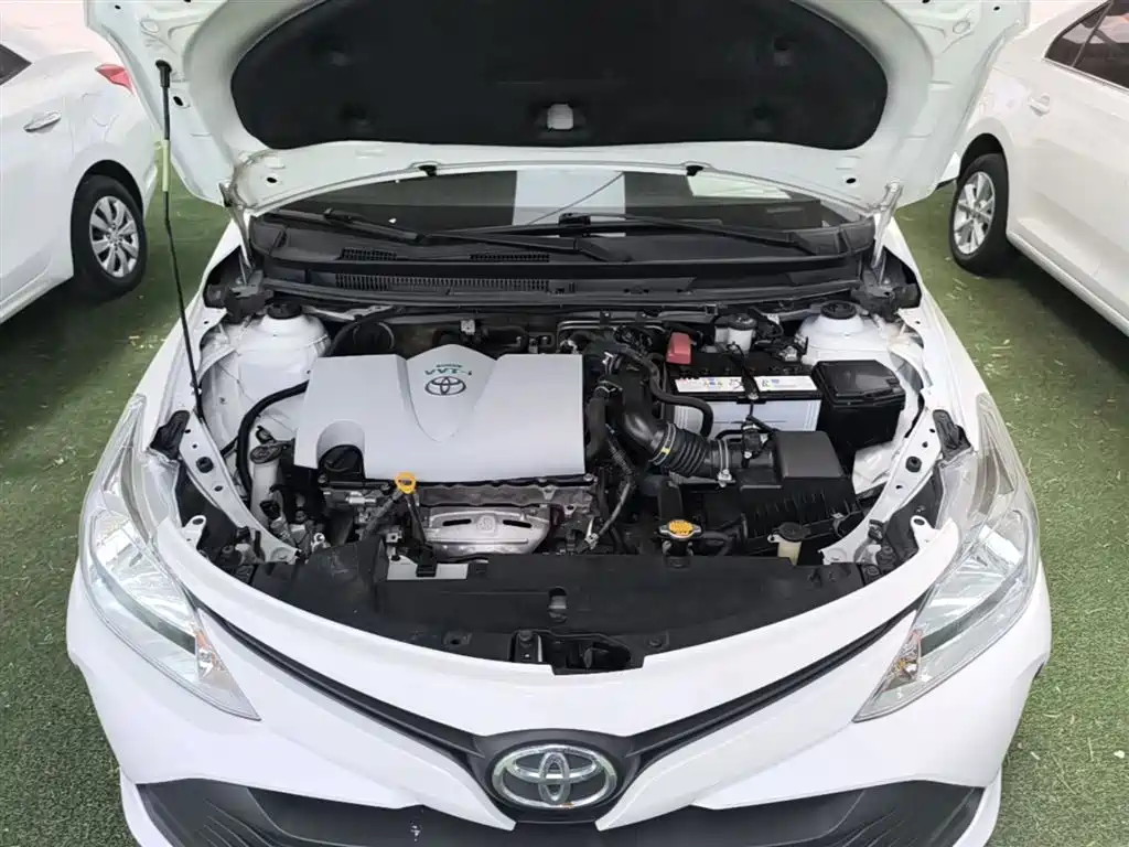 Toyota Vios 2017 — фото 20